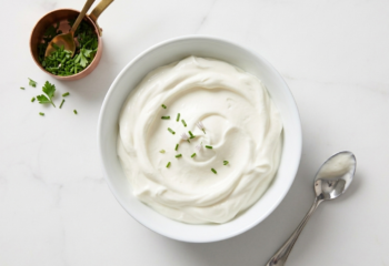 Sour Cream (1 LB)
